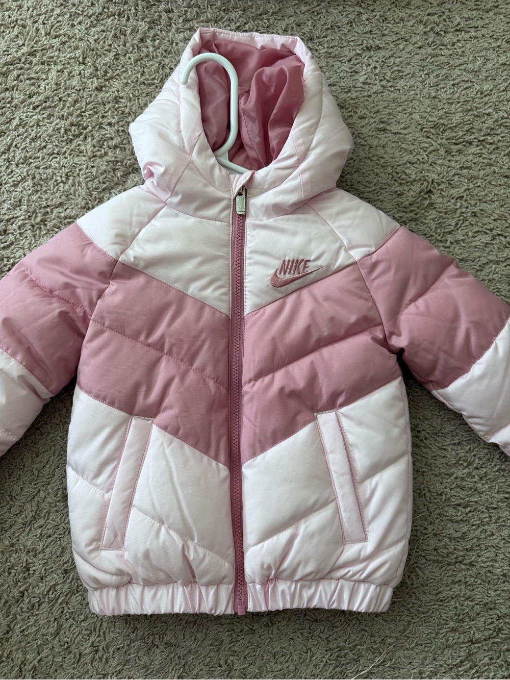 Nike puffer jacket with hood